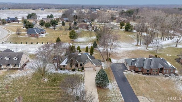 945 MEADOW RUN Court, Russiaville, IN 46979