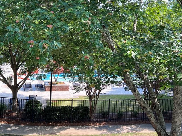 3914 Howell Park Road, Duluth, GA 30096