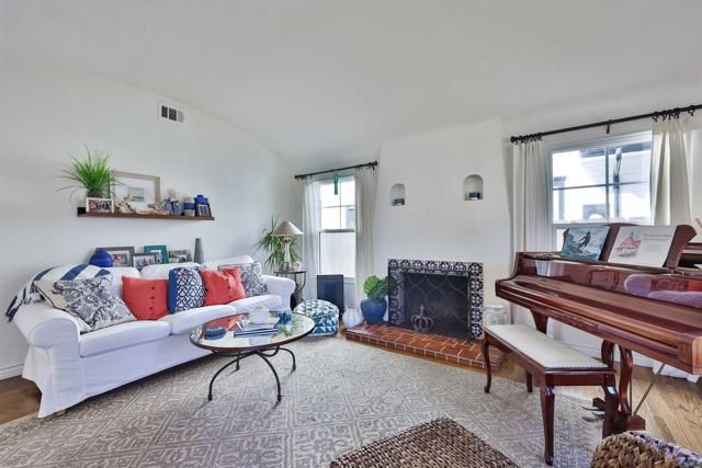 408 5th, Coronado, CA 92118