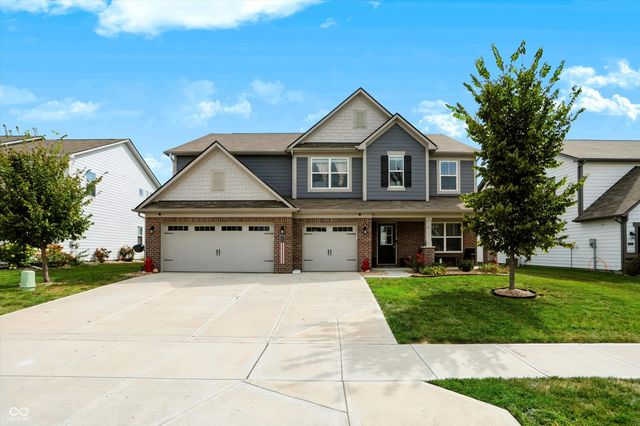 2447 S Copperstone Drive, New Palestine, IN 46163