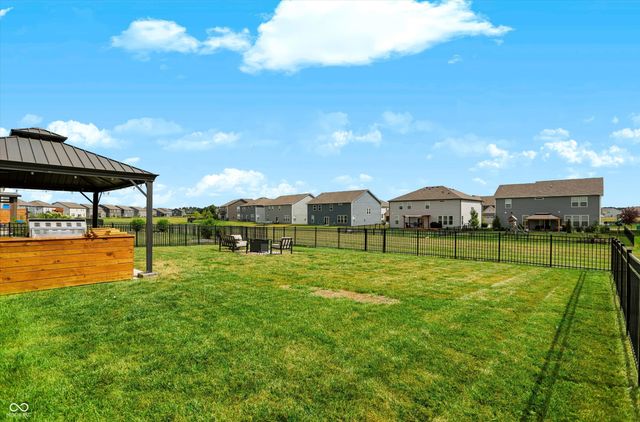 2447 S Copperstone Drive, New Palestine, IN 46163