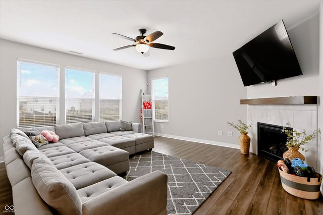 2447 S Copperstone Drive, New Palestine, IN 46163