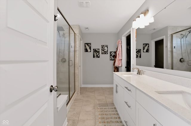 2447 S Copperstone Drive, New Palestine, IN 46163
