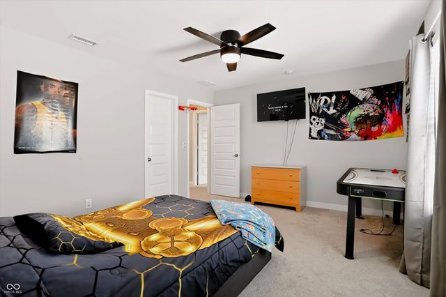 2447 S Copperstone Drive, New Palestine, IN 46163