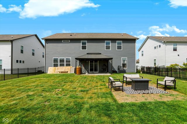 2447 S Copperstone Drive, New Palestine, IN 46163