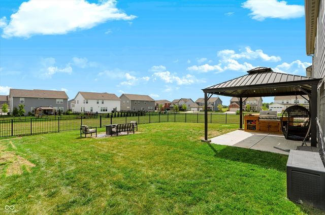 2447 S Copperstone Drive, New Palestine, IN 46163