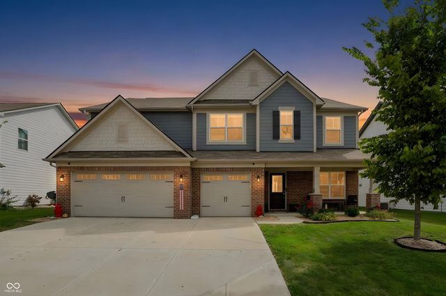 2447 S Copperstone Drive, New Palestine, IN 46163