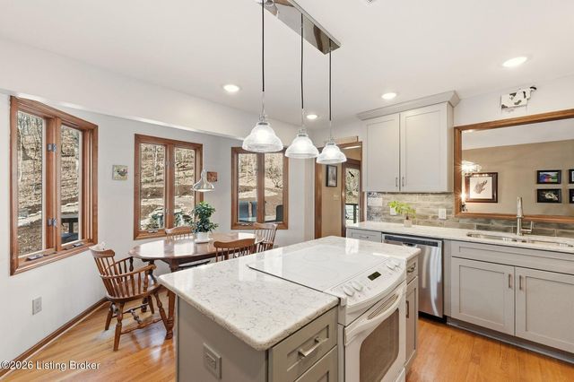 1703 Timber Trace, Louisville, KY 40214