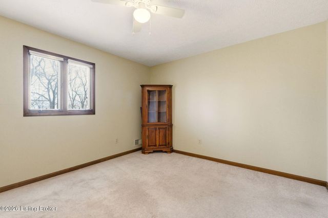 1703 Timber Trace, Louisville, KY 40214