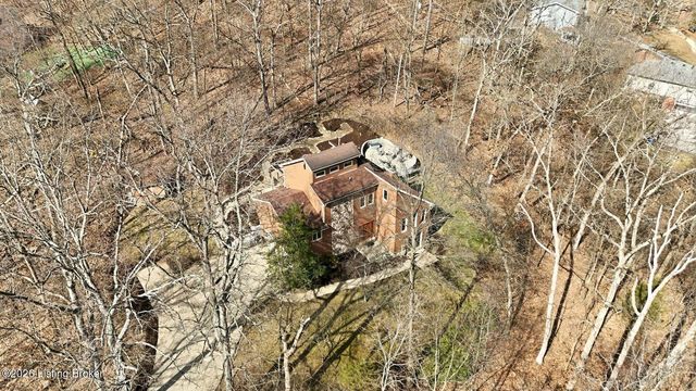 1703 Timber Trace, Louisville, KY 40214