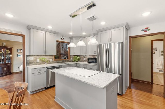 1703 Timber Trace, Louisville, KY 40214