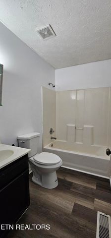 274 W Newcomen St, Alcoa, TN 37701