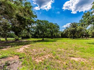 160 Radcliff LN, Harwood, TX 78953
