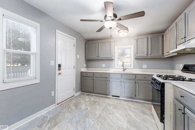 28631 Galloway Street, Roseville, MI 48066