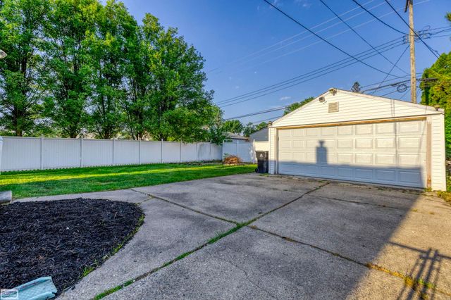 28631 Galloway Street, Roseville, MI 48066