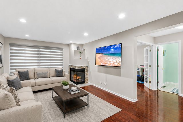 3250 Cool Springs Court 3250, Naperville, IL 60564