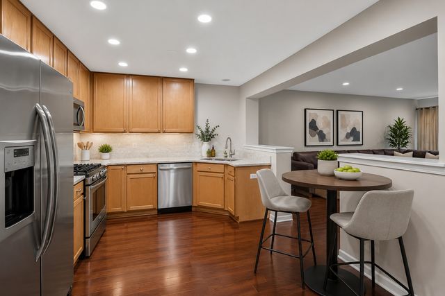3250 Cool Springs Court 3250, Naperville, IL 60564