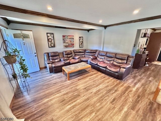 7 Avenue B, Helmetta Boro, NJ 08828