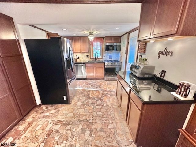 7 Avenue B, Helmetta Boro, NJ 08828