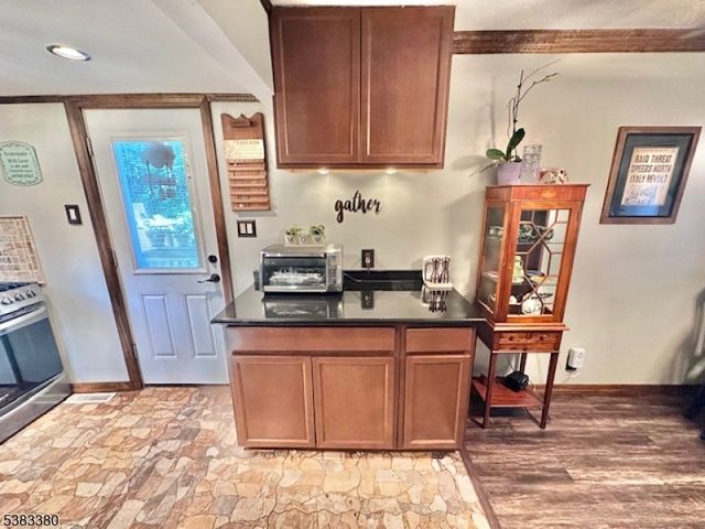 7 Avenue B, Helmetta Boro, NJ 08828