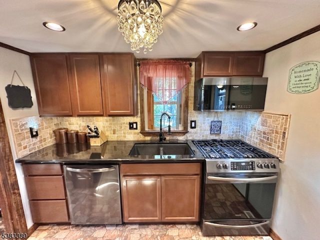 7 Avenue B, Helmetta Boro, NJ 08828