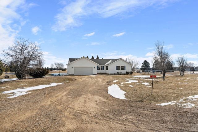 1360 214th Avenue, New Richmond, WI 54017