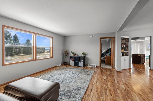 1360 214th Avenue, New Richmond, WI 54017