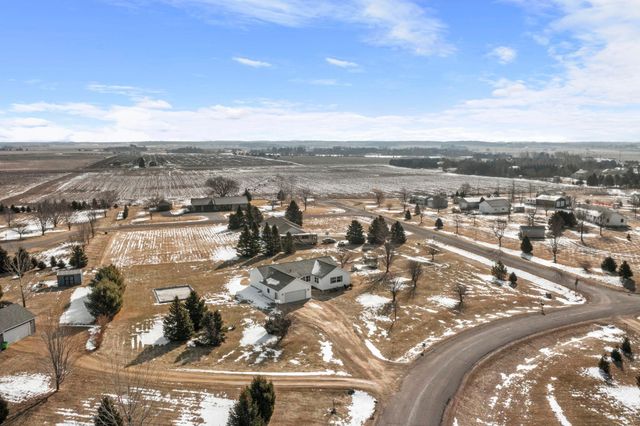 1360 214th Avenue, New Richmond, WI 54017