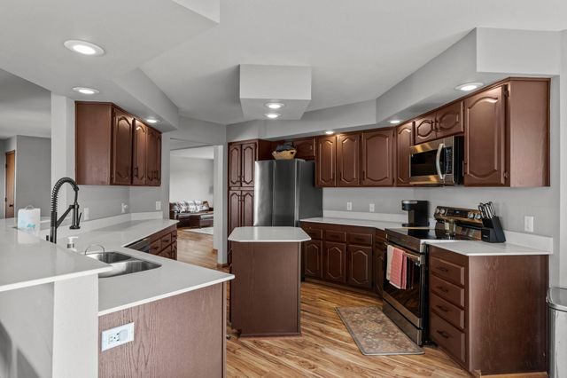 1360 214th Avenue, New Richmond, WI 54017
