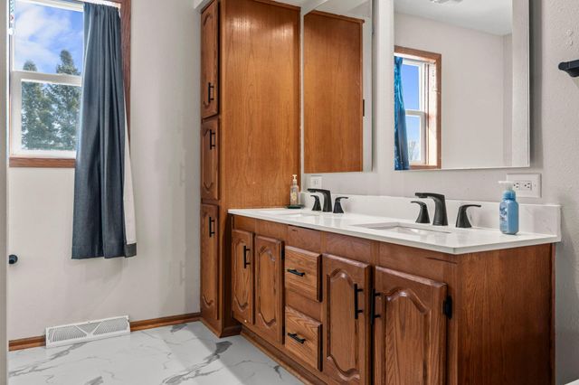 1360 214th Avenue, New Richmond, WI 54017
