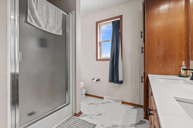 1360 214th Avenue, New Richmond, WI 54017