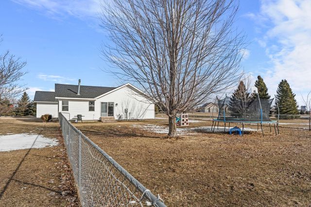 1360 214th Avenue, New Richmond, WI 54017