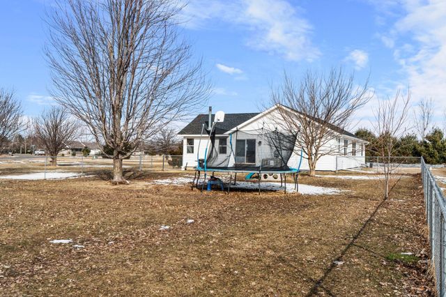 1360 214th Avenue, New Richmond, WI 54017