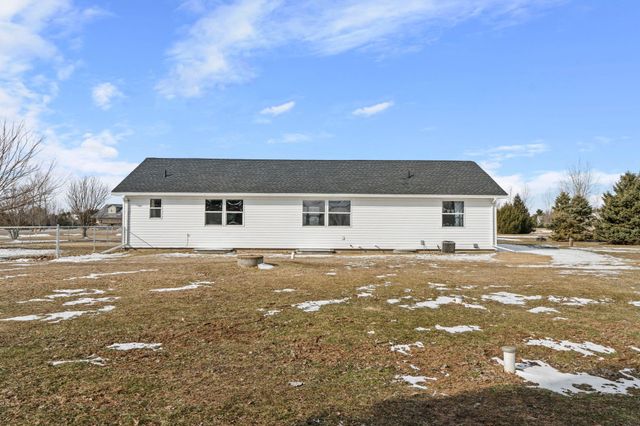 1360 214th Avenue, New Richmond, WI 54017