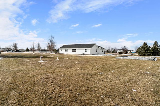 1360 214th Avenue, New Richmond, WI 54017