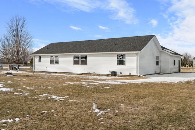 1360 214th Avenue, New Richmond, WI 54017