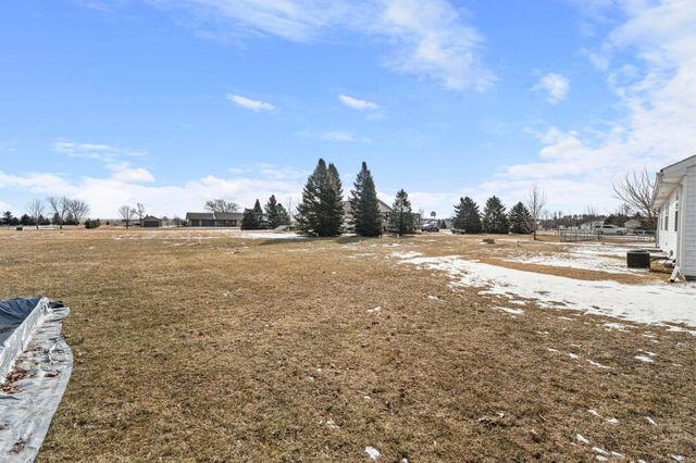 1360 214th Avenue, New Richmond, WI 54017