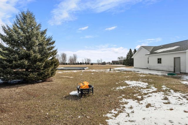 1360 214th Avenue, New Richmond, WI 54017