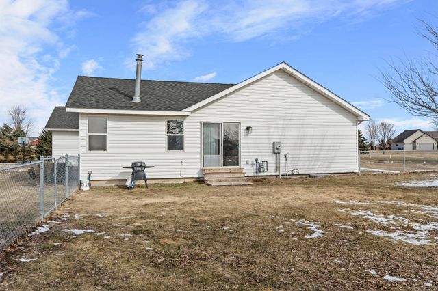 1360 214th Avenue, New Richmond, WI 54017