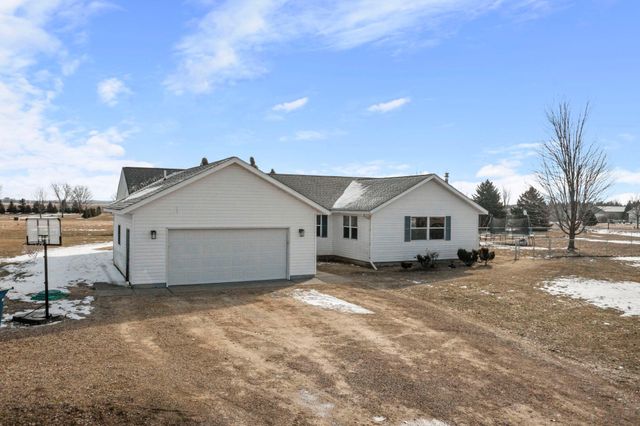 1360 214th Avenue, New Richmond, WI 54017