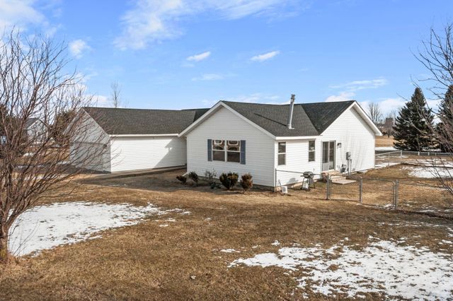 1360 214th Avenue, New Richmond, WI 54017