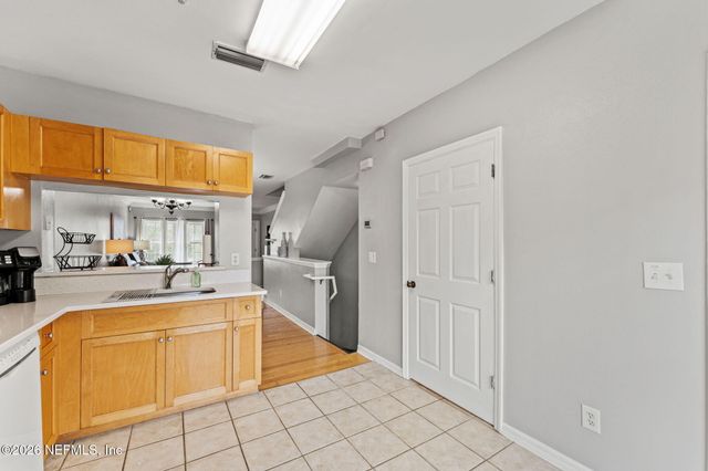 343 E CHURCH Street, Jacksonville, FL 32202