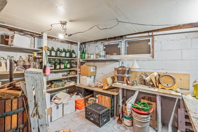 6923 59th Road, Maspeth, NY 11378