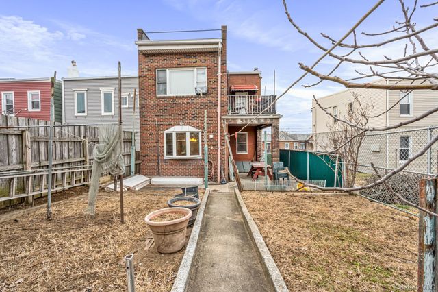 6923 59th Road, Maspeth, NY 11378
