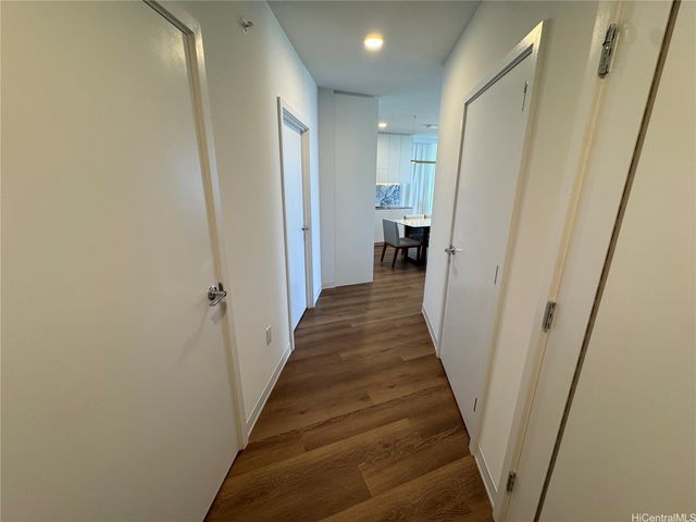 987 Queen Street 2002, Honolulu, HI 96814