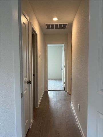 607 Amberwood Creek Drive, Crosby, TX 77532