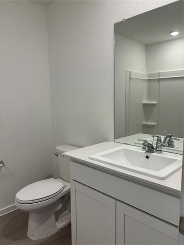 607 Amberwood Creek Drive, Crosby, TX 77532