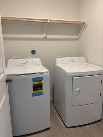 607 Amberwood Creek Drive, Crosby, TX 77532