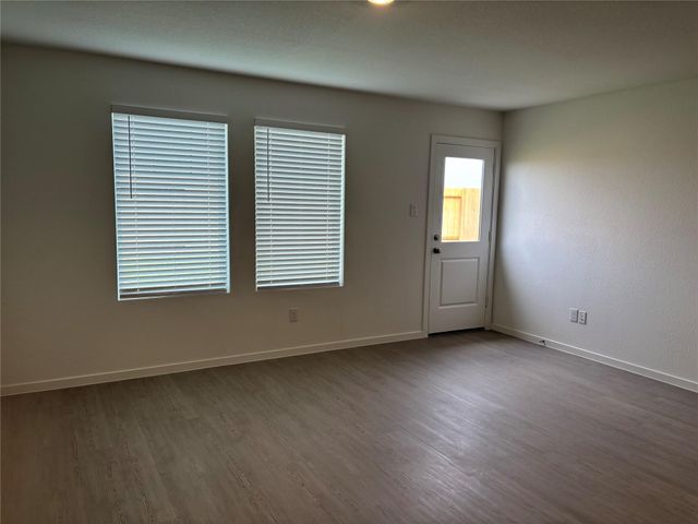 607 Amberwood Creek Drive, Crosby, TX 77532