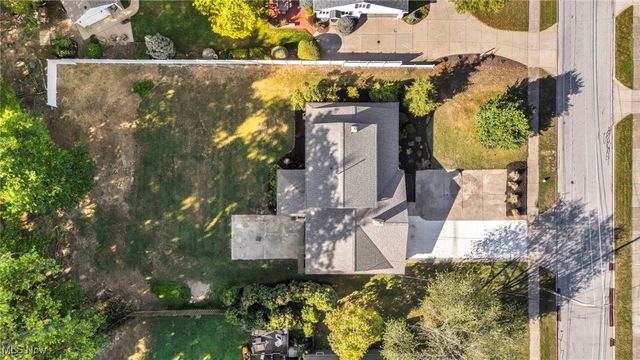 1720 Westhill Boulevard, Westlake, OH 44145